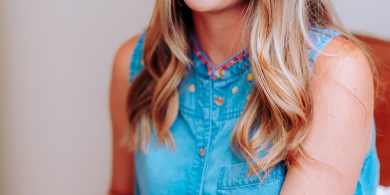 世界杯比赛精彩瞬间：球员庆祝进球